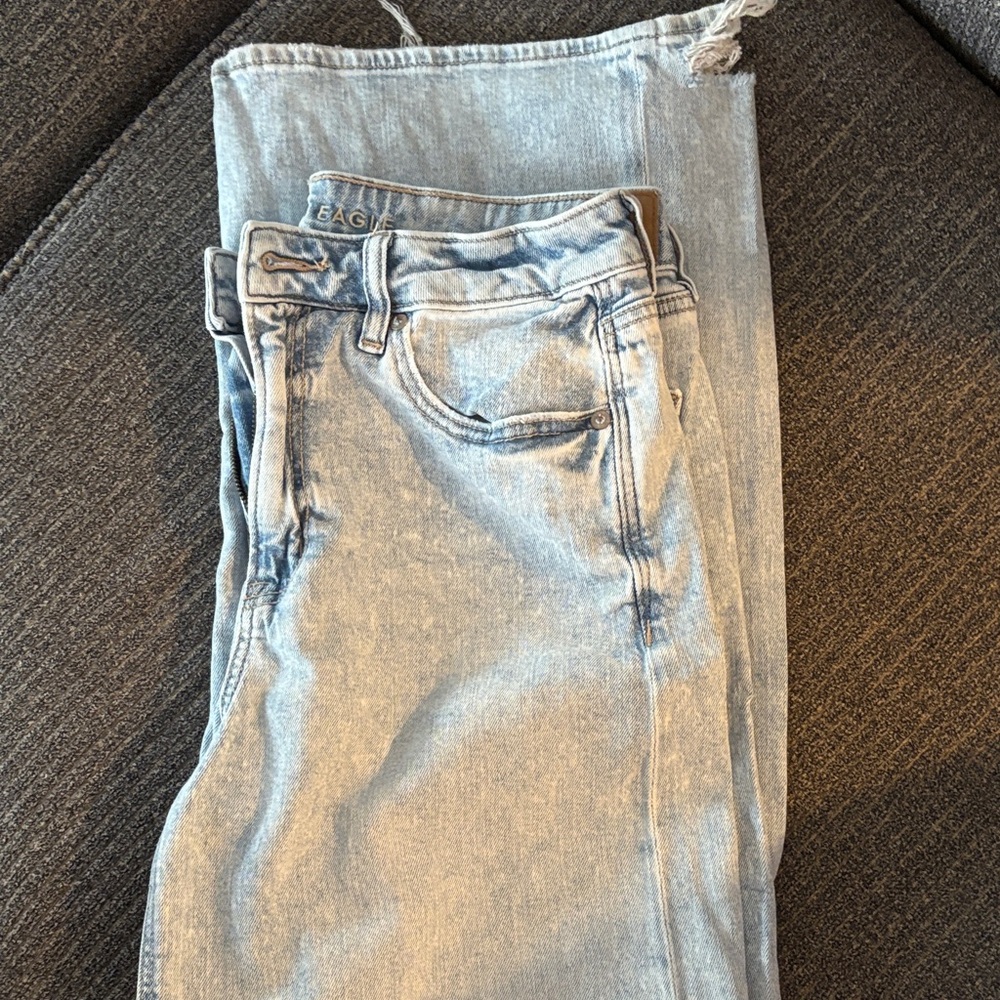 American Eagle Light Wash Denim Jeans
